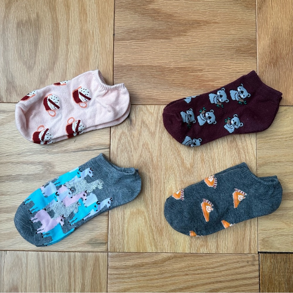 NWOT Old Navy Graphic Ankle Socks, bundle of 4
